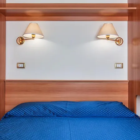 De La Hotell