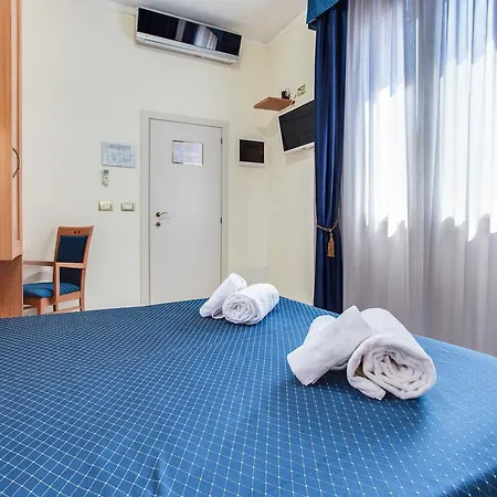 De La Hotell 3*